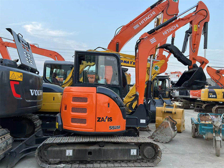 بیل مکانیکی خزنده هیتاچی Zx55 مینی وزن 5 تن رنگ قرمز
