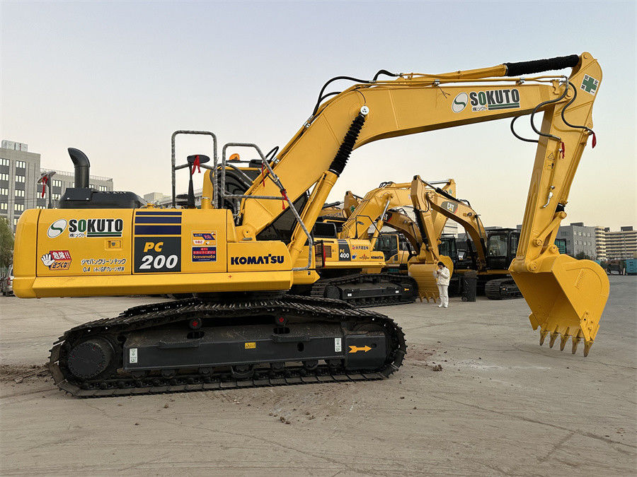 ۹۰٪ جدید استفاده شده نوع خزنده Komatsu PC200 ژاپن تولید عملکرد عالی کمی استفاده شده