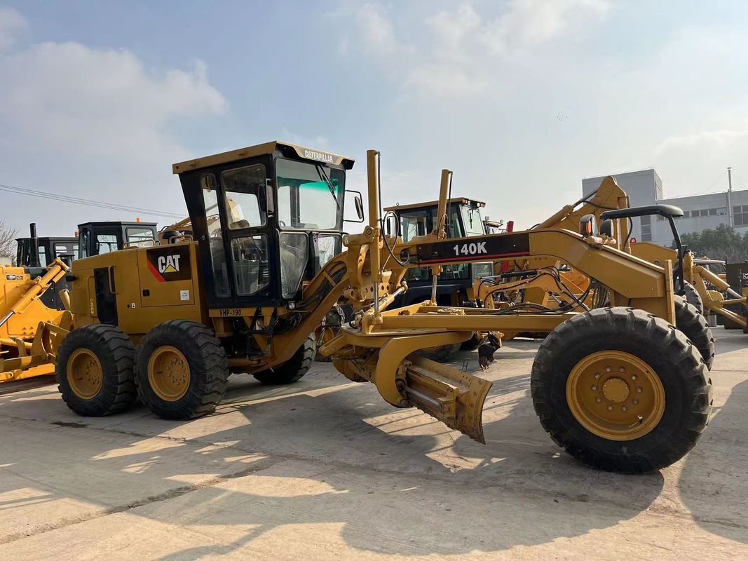 استفاده شده Caterpillar Motor Grader 140K در انبار دست دوم Cat 140 Motor Grader