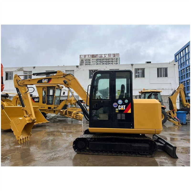 حفاری کوچک CAT 305.5E2 حفاری هیدرولیکی استفاده شده وزن 5 تن با تیغه