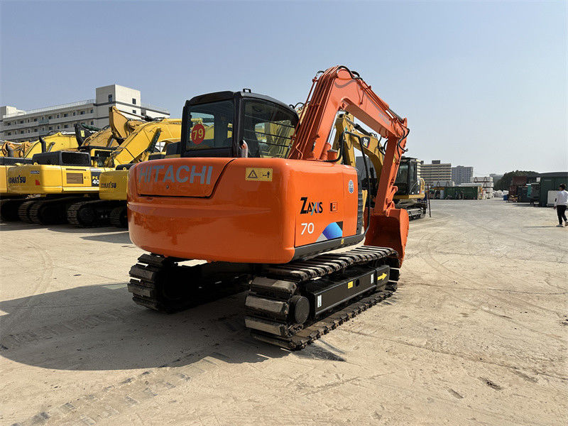 حفاری مینی استفاده شده هیتاچی ZX70 با مسیر لاستیکی