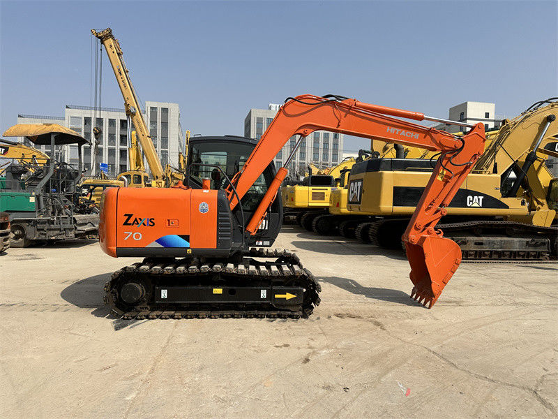 حفاری مینی استفاده شده هیتاچی ZX70 با مسیر لاستیکی