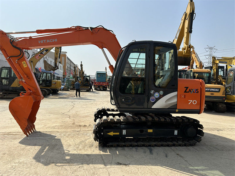 حفاری مینی استفاده شده هیتاچی ZX70 با مسیر لاستیکی