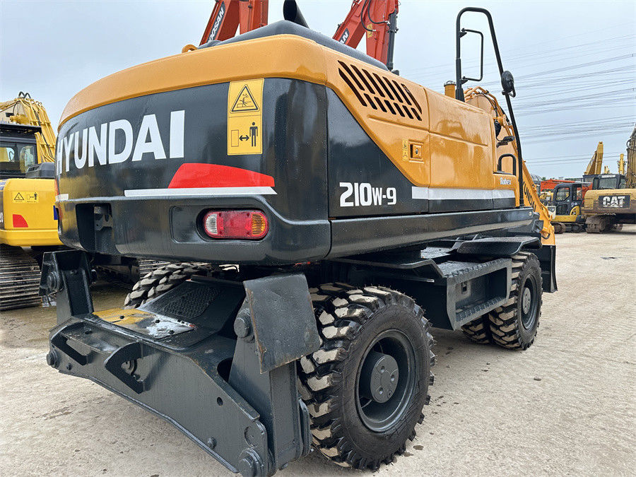 1900 Rpm کامینز QSB6.7 حفاری هیدرولیکی با 162 KN نیروی پاره کردن / 1.3 M3 ظرفیت سطل