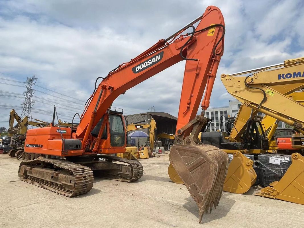 کاوشگر دوسان DX225LCA 22 تن در حالت عالی