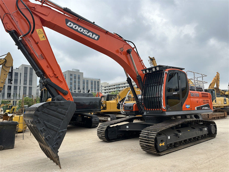قدرت موتور 180 KW Doosan DX260 حفاری های مورد استفاده با ظرفیت سطل 1.2 M3