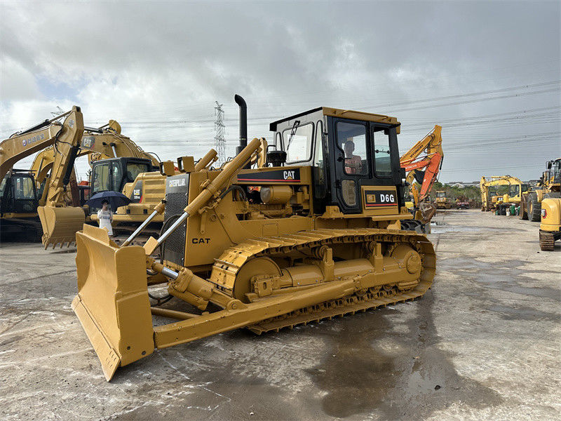 رنگ دوباره استفاده شده CAT D6G بولدوزر استفاده شده Caterpillar D3C D5B D6 در حالت خوب