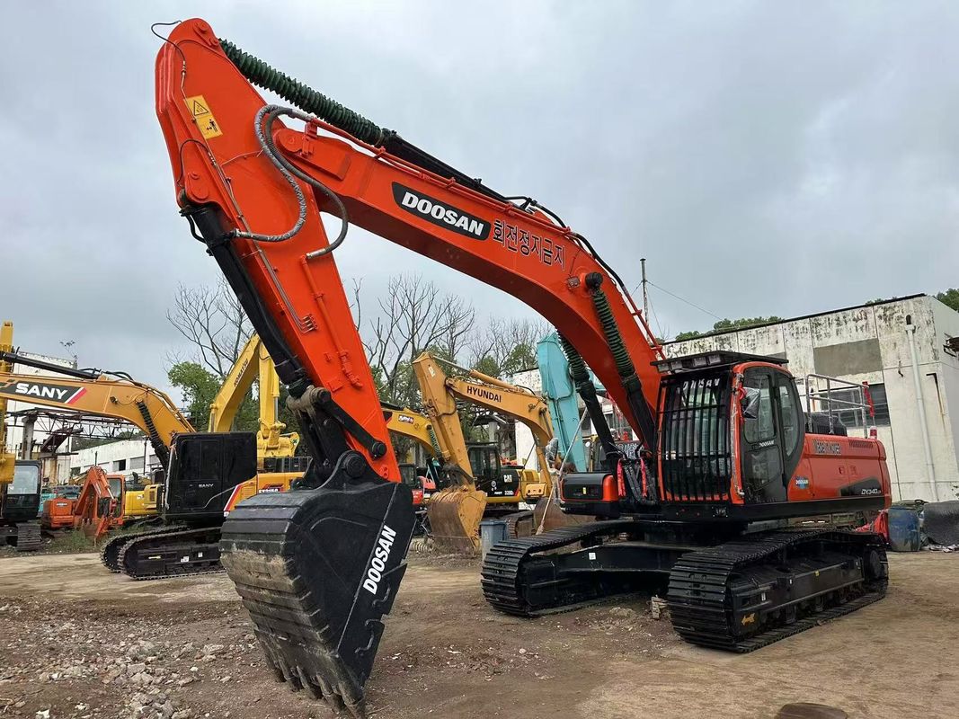34 تن استفاده شده Doosan DX340LCA Excavator دست دوم Doosan DX340 Crawler Excavator