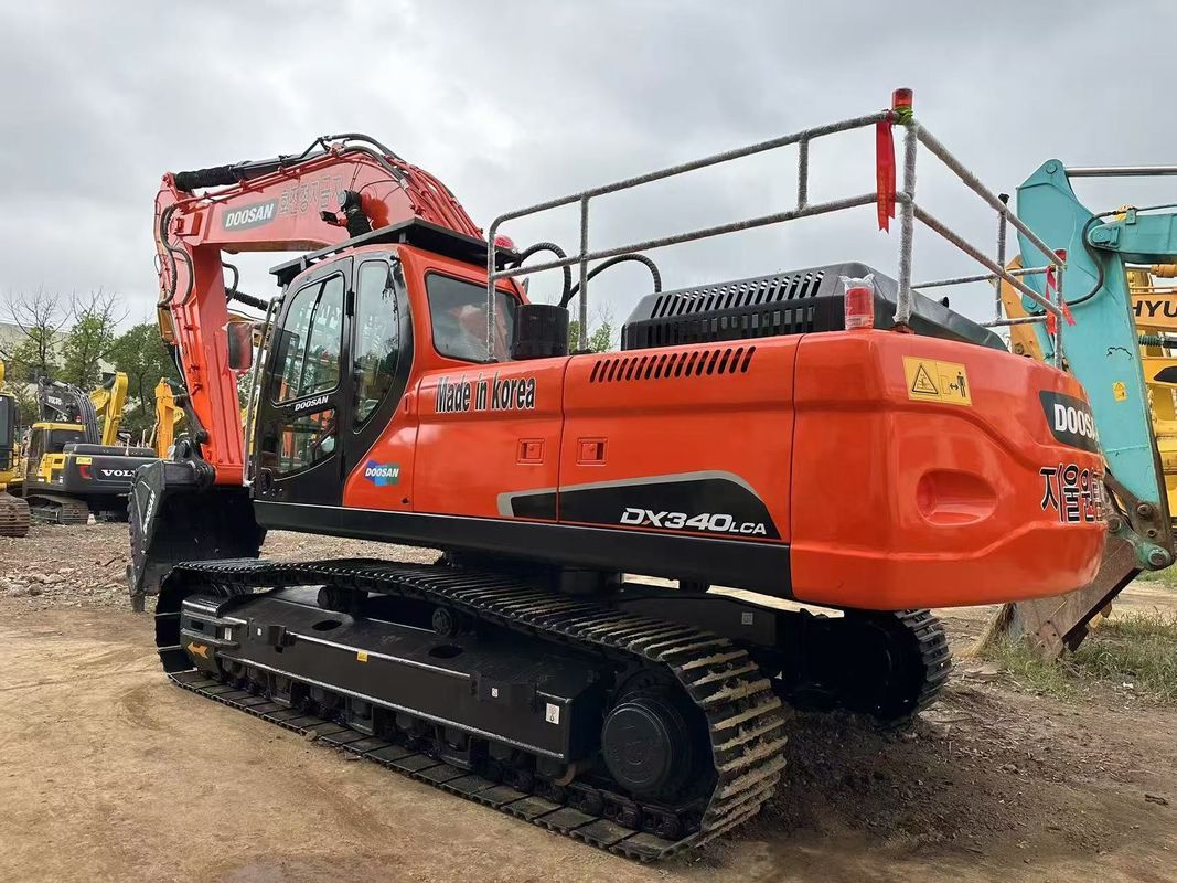 34 تن استفاده شده Doosan DX340LCA Excavator دست دوم Doosan DX340 Crawler Excavator