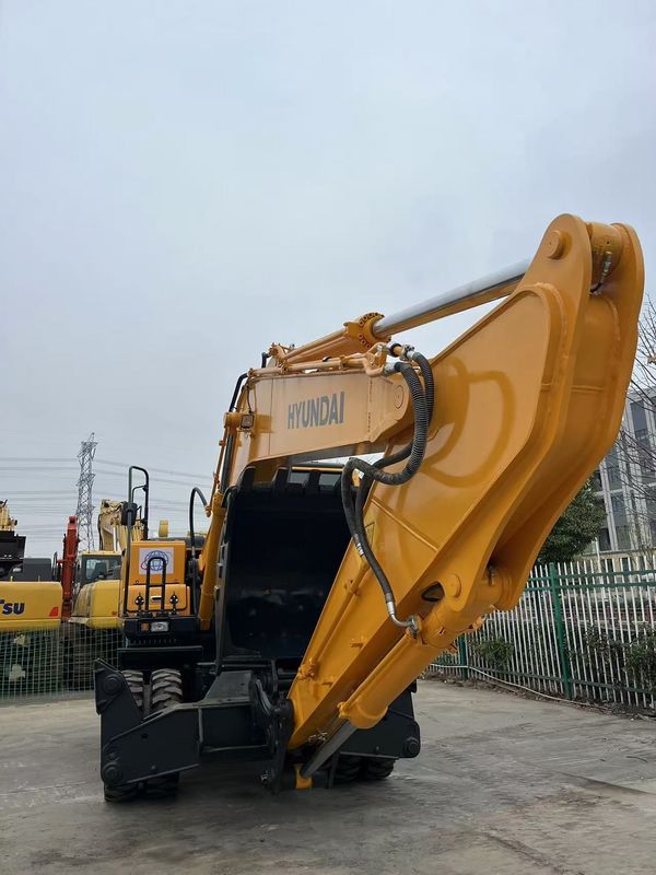 نوع جابجا شده Hyundai R210W-9 حفاری چرخ 21 تن حفاری چرخ Hyundai استفاده شده