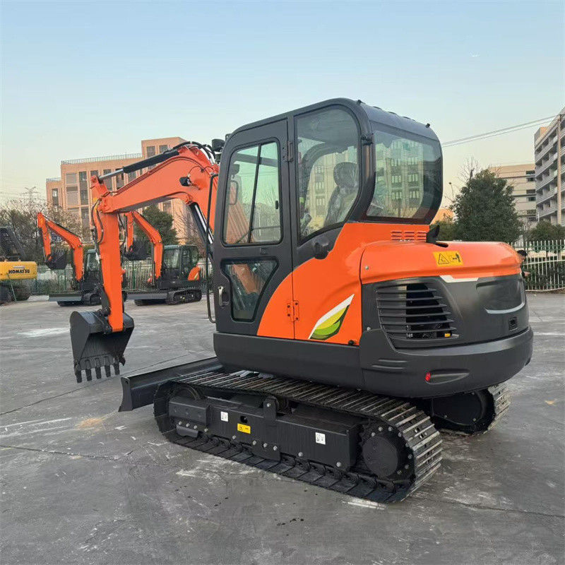 ميني Excavator جدید دوسان DX60E-10N ميني Excavator کرولر 6 تن دوسان