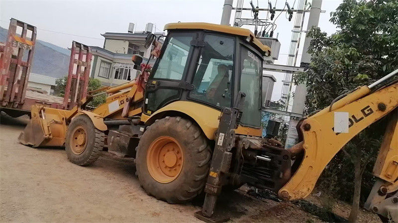 منشأ استفاده شده SDLG B877 بارگیری بککو با سطل تقسیم شده دست دوم SDLG چرخ بارگیری بککو
