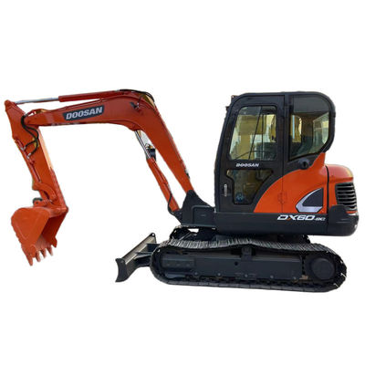 مینی حفار بیل مکانیکی کارکرده Doosan DX60 9C با راندمان بالا با بلید بولدوزر