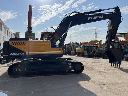 Used Hyundai 220LC-9S Excavator With 114 KW Engine Power Excellent Condition